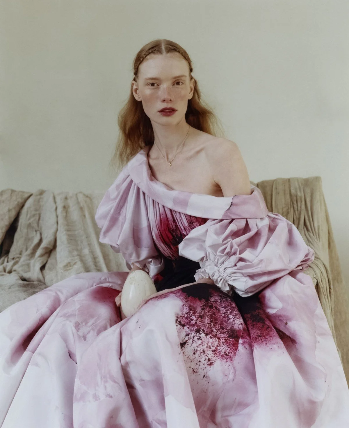 女性情報誌 Vogue Poland January/February 2021 Vogue Poland January/February 2024 : Julia Banaś by Ina